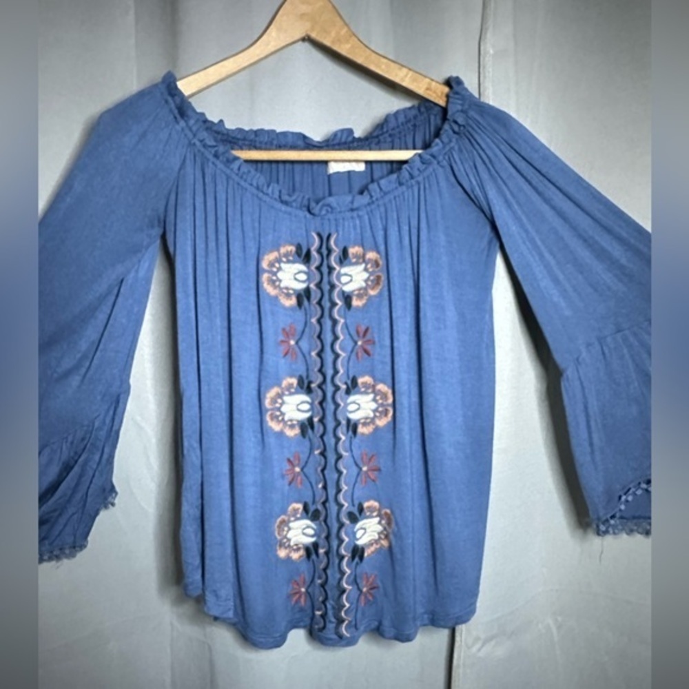 Altar'd State Blue Embroidered Off Shoulder Bell Sleeve Boho Peasant Top Small